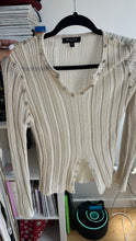 Load image into Gallery viewer, BEADED TOP (SMALL-MEDIUM)
