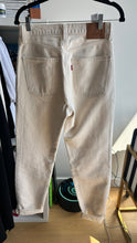 Load image into Gallery viewer, LEVI WHITE DENIM 70'S CUT 27
